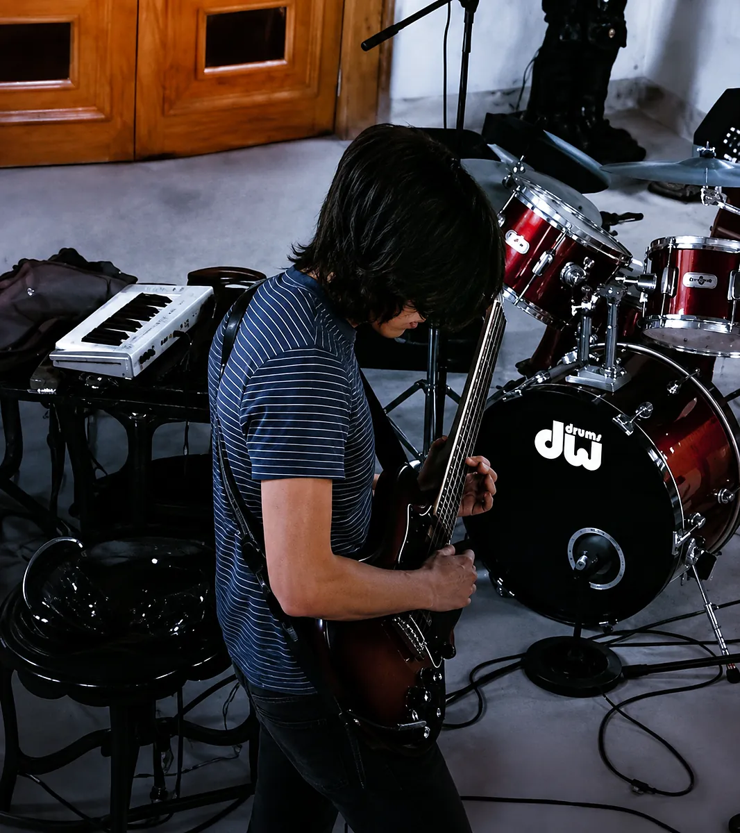 Ensayo de guitarra y batería